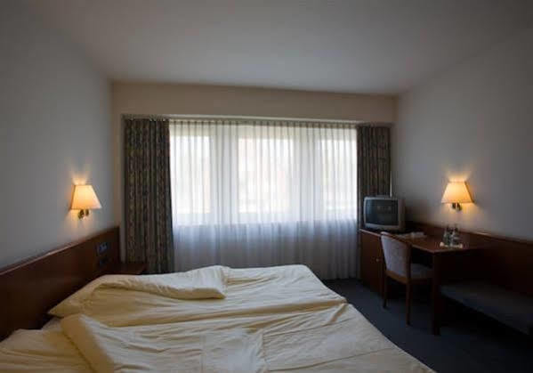 Hotel Am Roonplatz Bonn Exterior foto