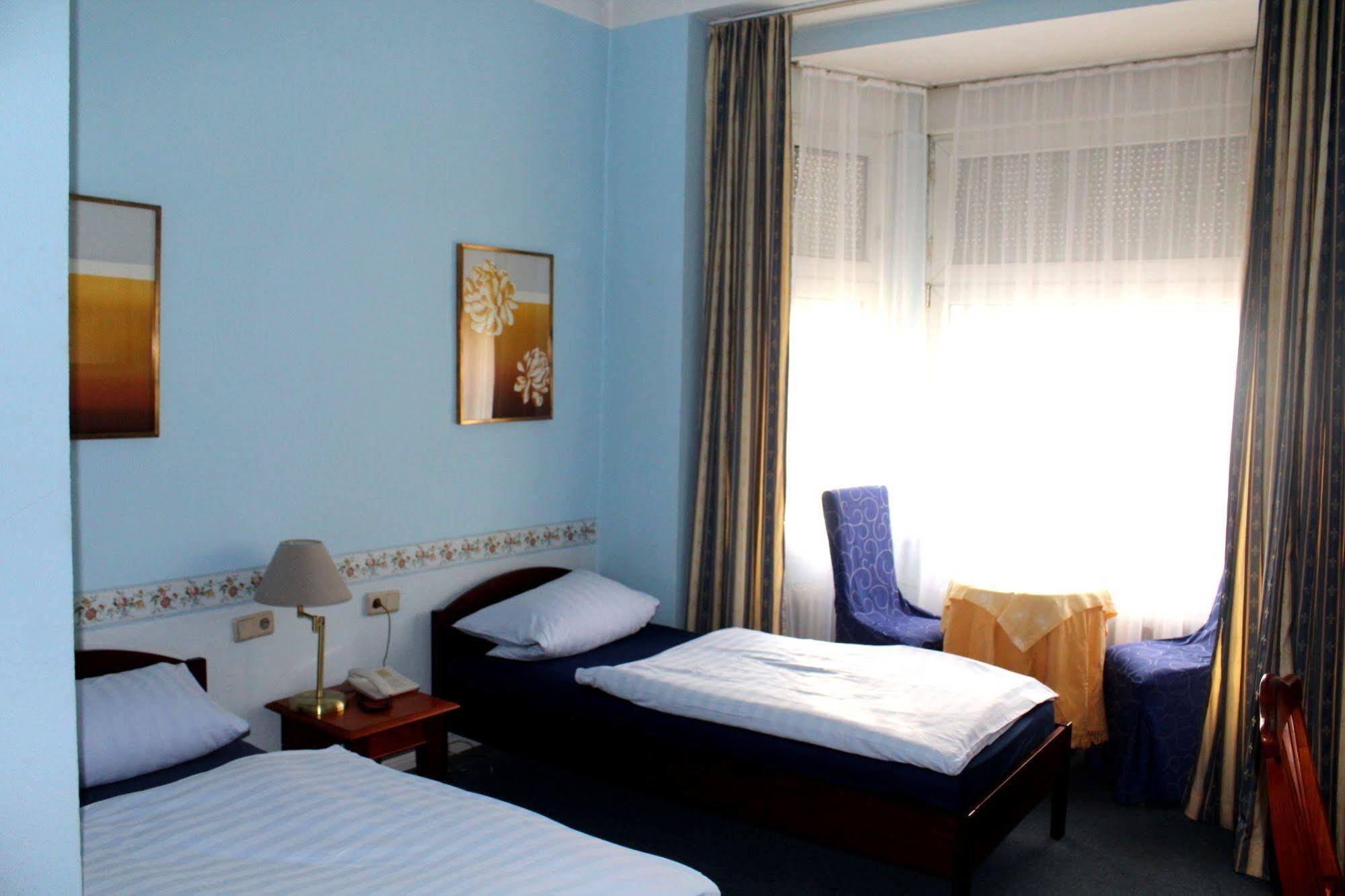 Hotel Am Roonplatz Bonn Exterior foto